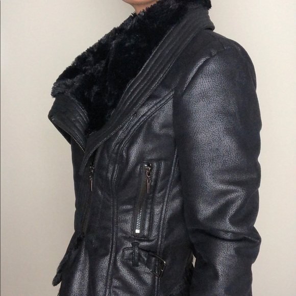 Jennifer Lopez jacket - Picture 3 of 3